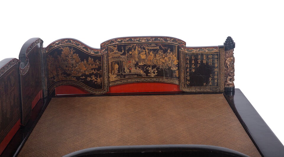 A Chinese black gilt lacquer opium bed Late Qing dynasty - 6