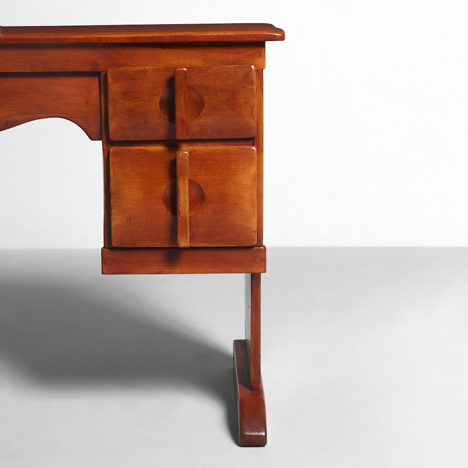 HERMAN DEVRIES (ACTIVE 1933-65) DESK AND 'HEART' CHAIR Vermont, circa 1933, for Cushman Colonial... - 2