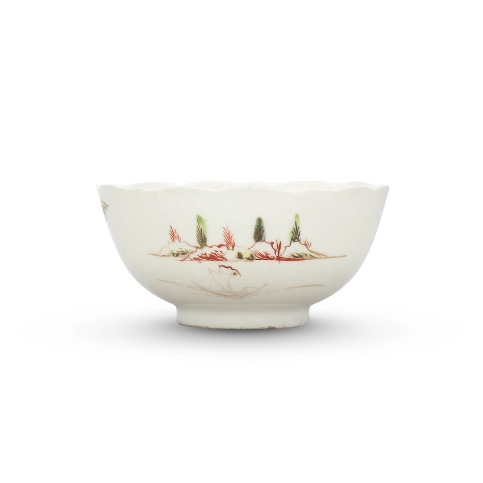 An unusual and early Bow bowl, circa 1748-50 - 2