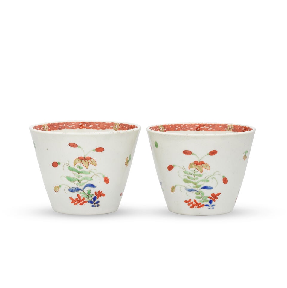 A pair of Worcester teabowls or beakers, circa 1775 - 2