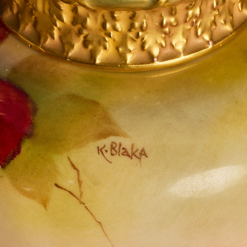 A collection of Royal Worcester porcelain, 20th century - 2