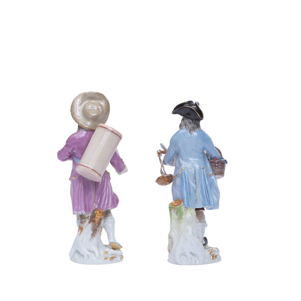 Two Meissen figures of street sellers from the Cris de Paris series, late 20th century - 2