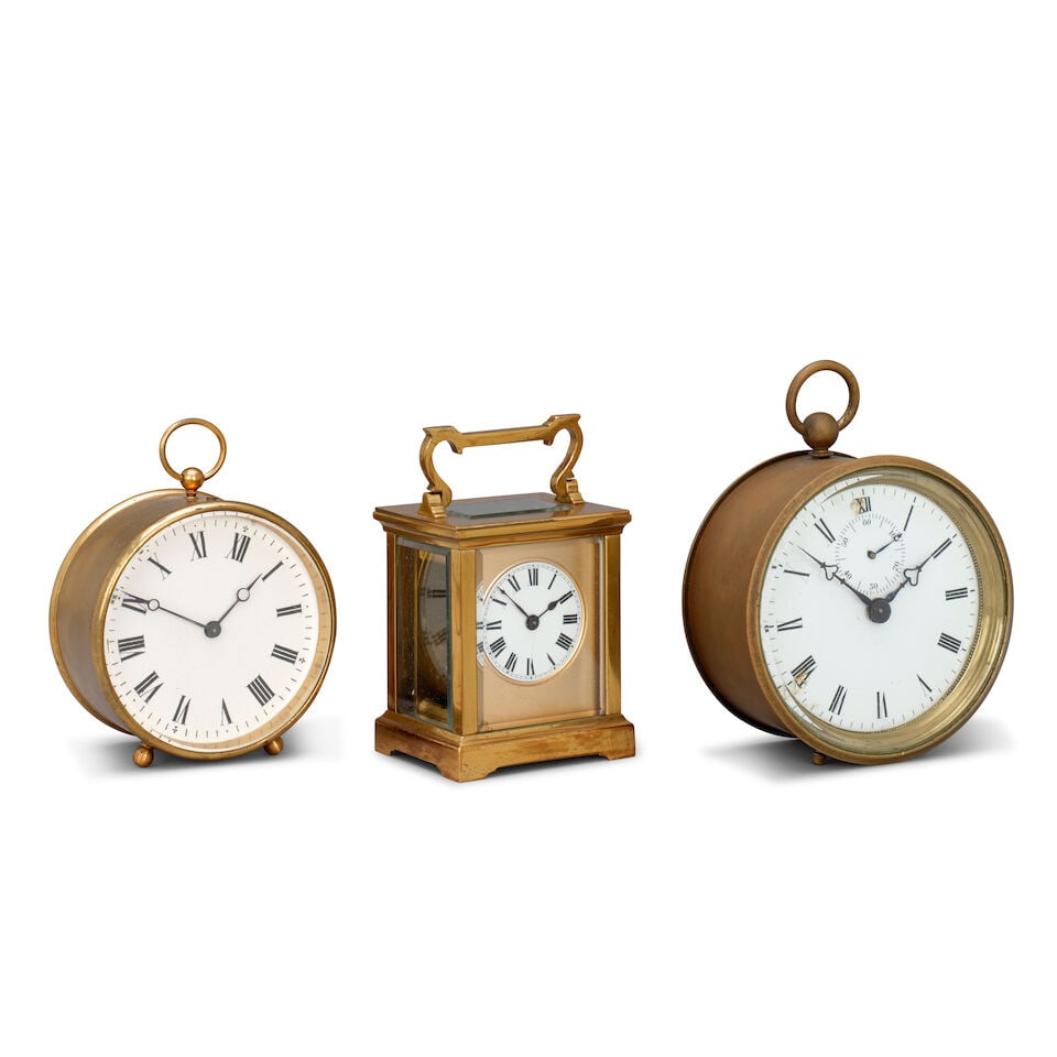 A collection of two drum clocks and an early 20th-century French carriage clock timepiece - 3
