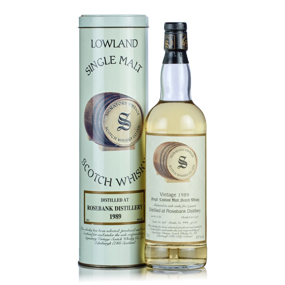 Rosebank 9 Year Old Signatory Vintage, 1989 (1x 70cl): Rosebank 9 Year Old Signatory Vintage, 1989 (1x 70cl) Region: Lowlands, single malt Fill Level: bottom of neck Capsule: good condition Label: good labelling Packaging: in original carton Alcohol conte