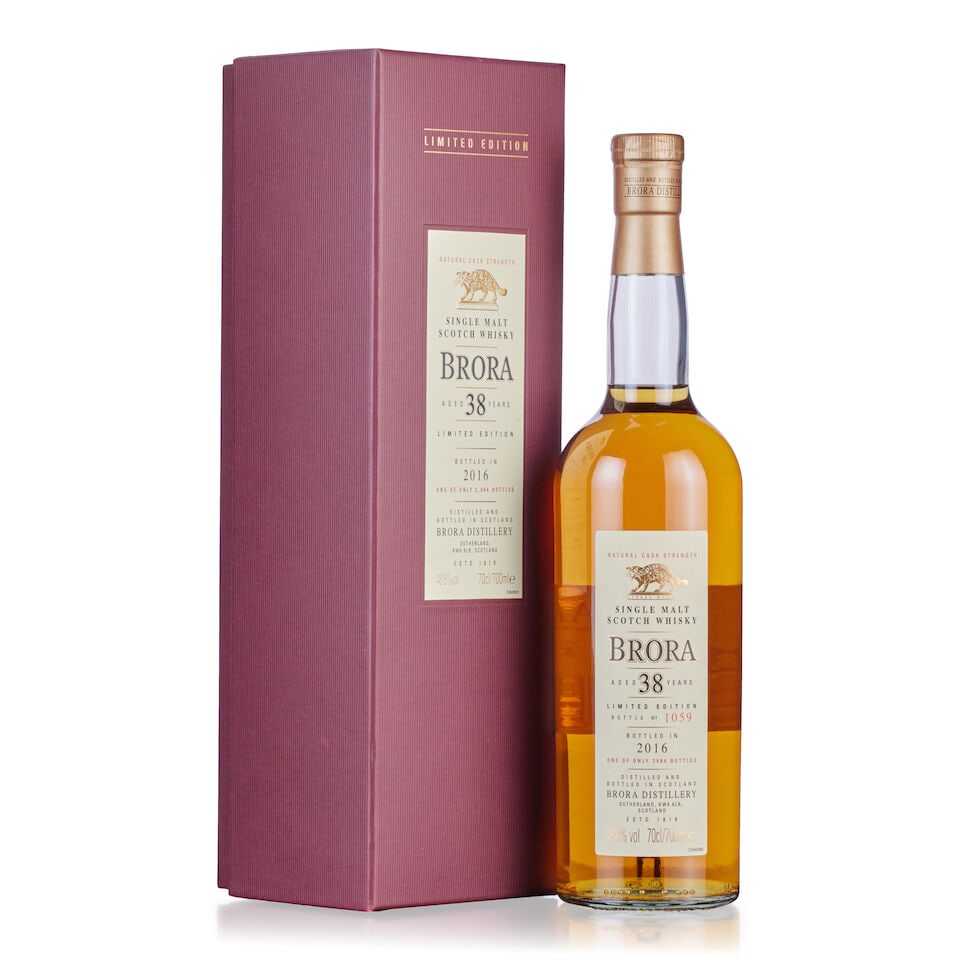 Brora 38 Year Old, 15th Release (1x 70cl): Brora 38 Year Old, 15th Release (1x 70cl) Region: Highland, single malt Fill Level: into neck Capsule: good condition Label: good labelling Packaging: in original presentation case Alcohol content:
