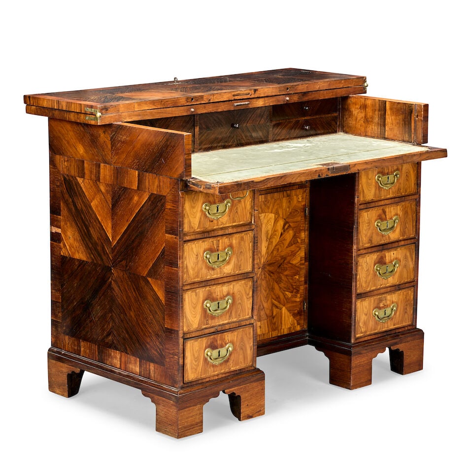 A William and Mary rosewood and oyster veneered kneehole secretaire desk 1690-1700, in the manne... - 3