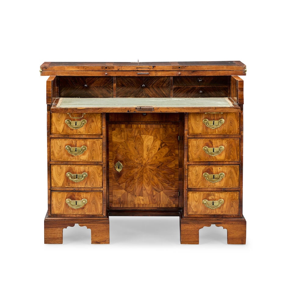 A William and Mary rosewood and oyster veneered kneehole secretaire desk 1690-1700, in the manne... - 7