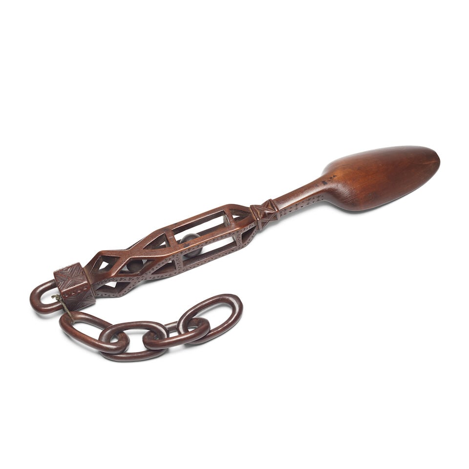 A late 18th/early 19th century chip carved beech or fruitwood Welsh love spoon - 2