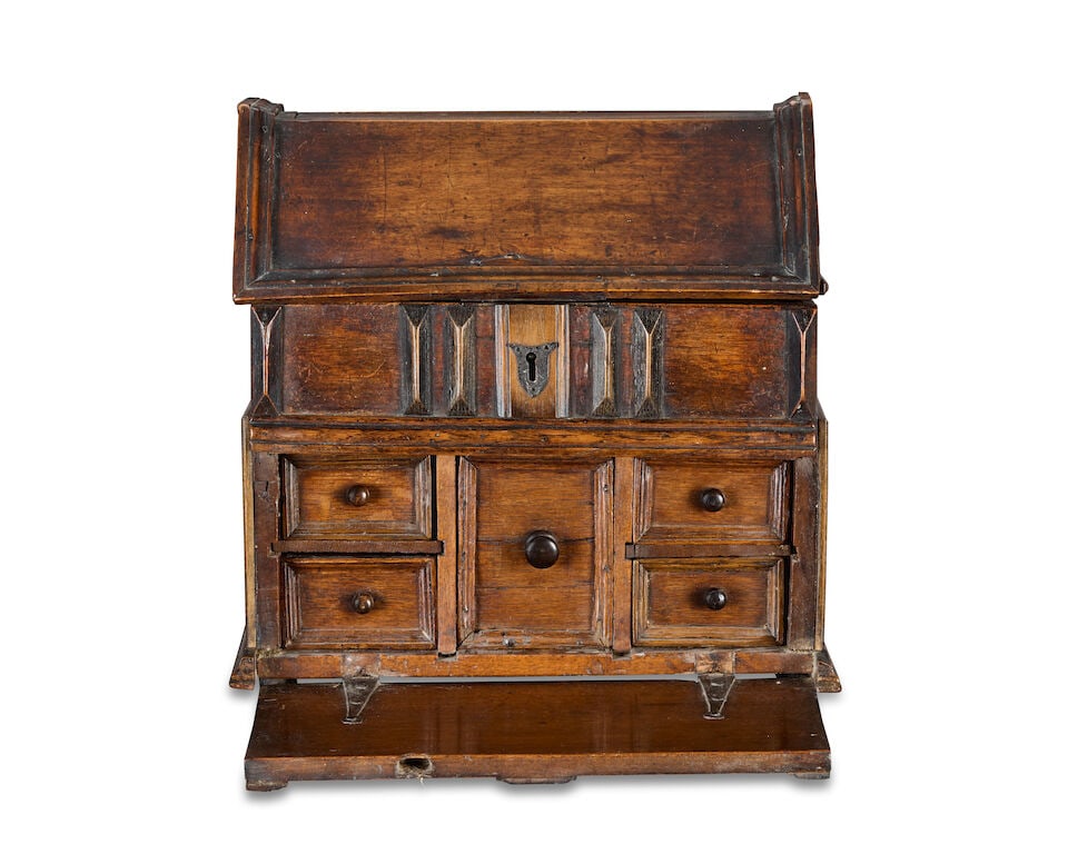 An English panelled oak table casket Probably late 16th/early 17th century and later - 3