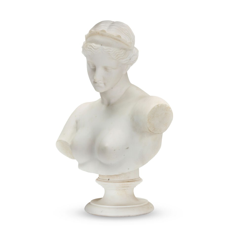 Ferdinando Vichy (Italian, 1875-1945): A sculpted white marble bust of the Venus de Milo - 4