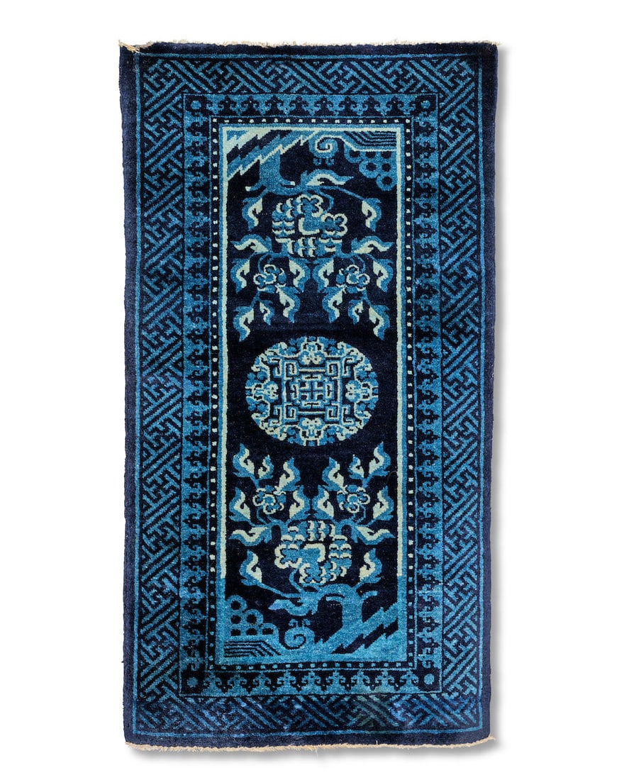 A small Chinese rug 123.5cm x 64.5cm (1 of 1)
