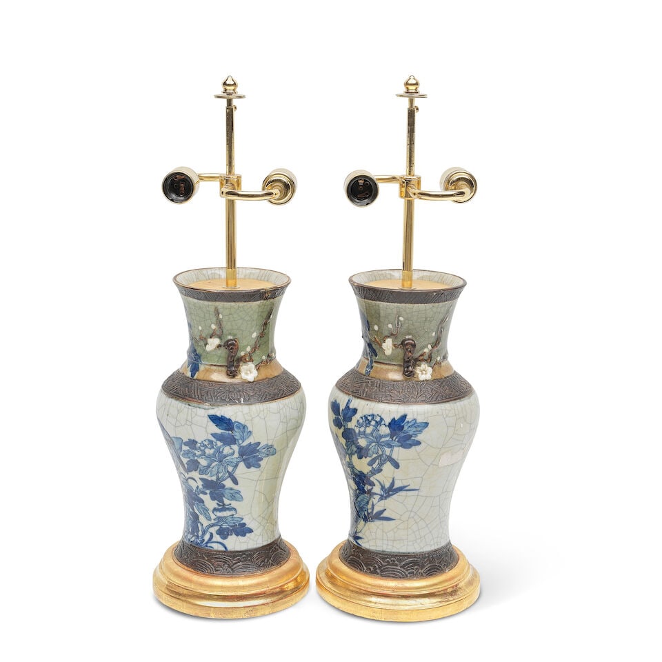 A pair of Chinese porcelain blue and white crackle- glazed garniture vases later adapted as lamp... - 2