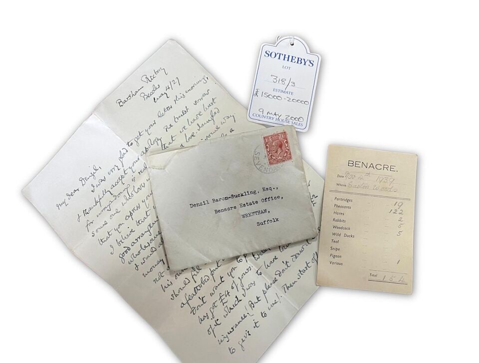 A Queen Anne or George I walnut, crossbanded and featherbanded bureau cabinet 1710-1725, some el... - 4