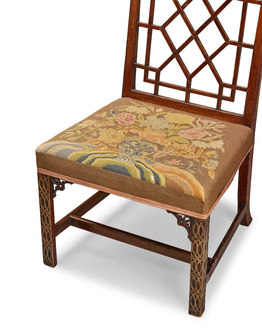 A pair of George III mahogany side chairs (2) - 4