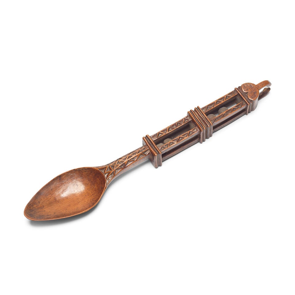 A fine 18th century chip-carved beech or fruitwood Welsh love spoon (1 of 2)