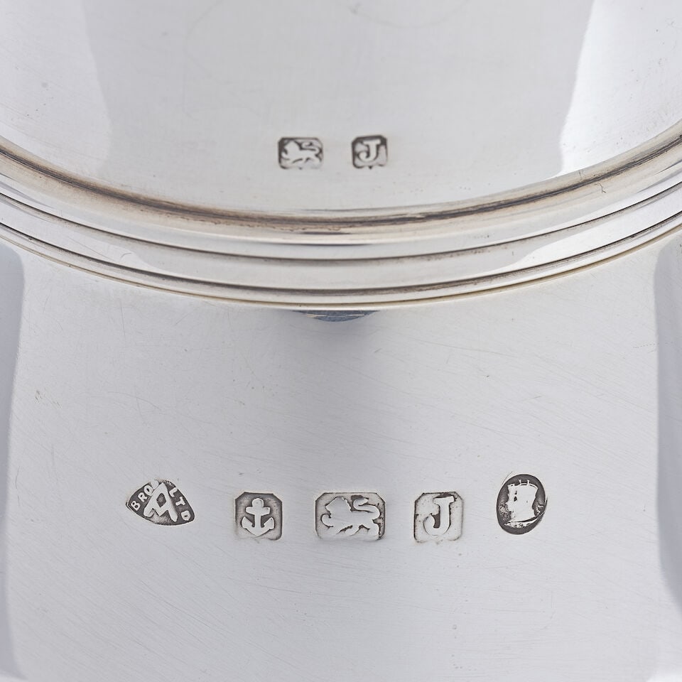 An Art Deco silver cocktail shaker Adie Brothers Ltd, Birmingham 1933, with additional Silver Ju... - 2