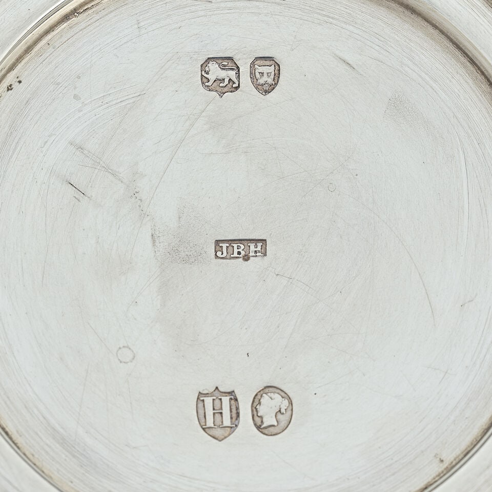 An unusual Victorian silver bowl with a fox James Barclay Hennell, London 1883 - 2