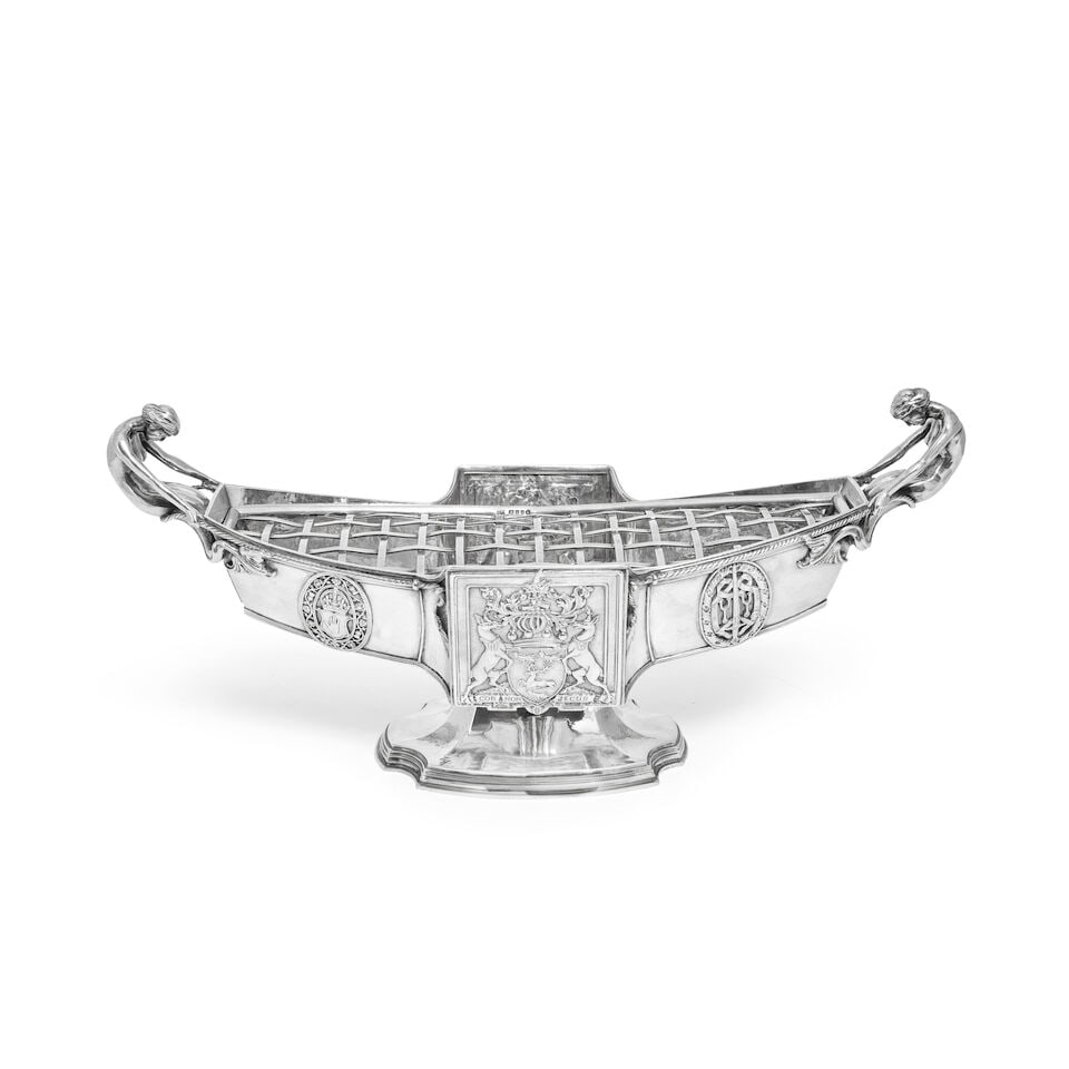 OMAR RAMSDEN: an Arts and Crafts silver centrepiece / bowl London 1934 / 1935 - 3