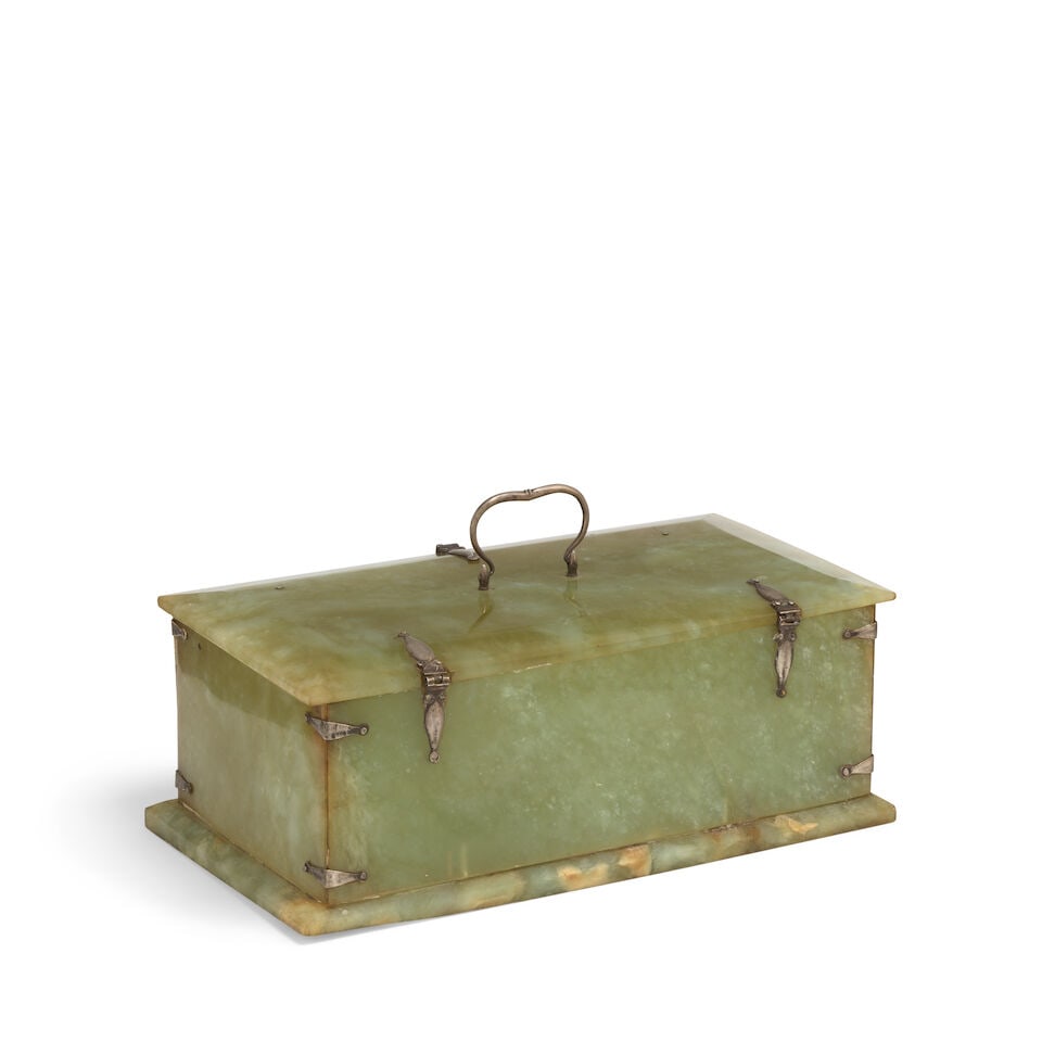 A Mughal silver-mounted bowenite box North India, 19th Century - 2