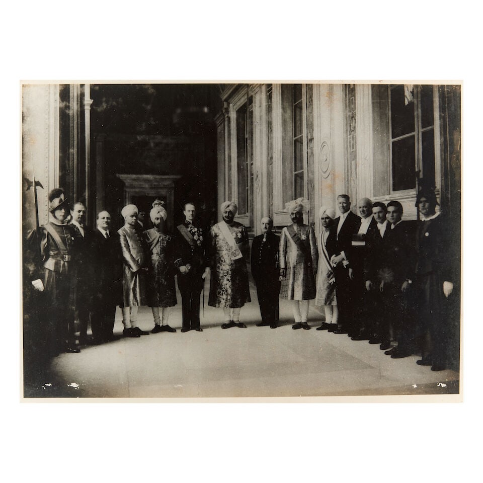 A group photograph depicting Maharajah Bhupinder Singh of Patiala (reg. 1900-38) visiting the Va... (1 of 1)