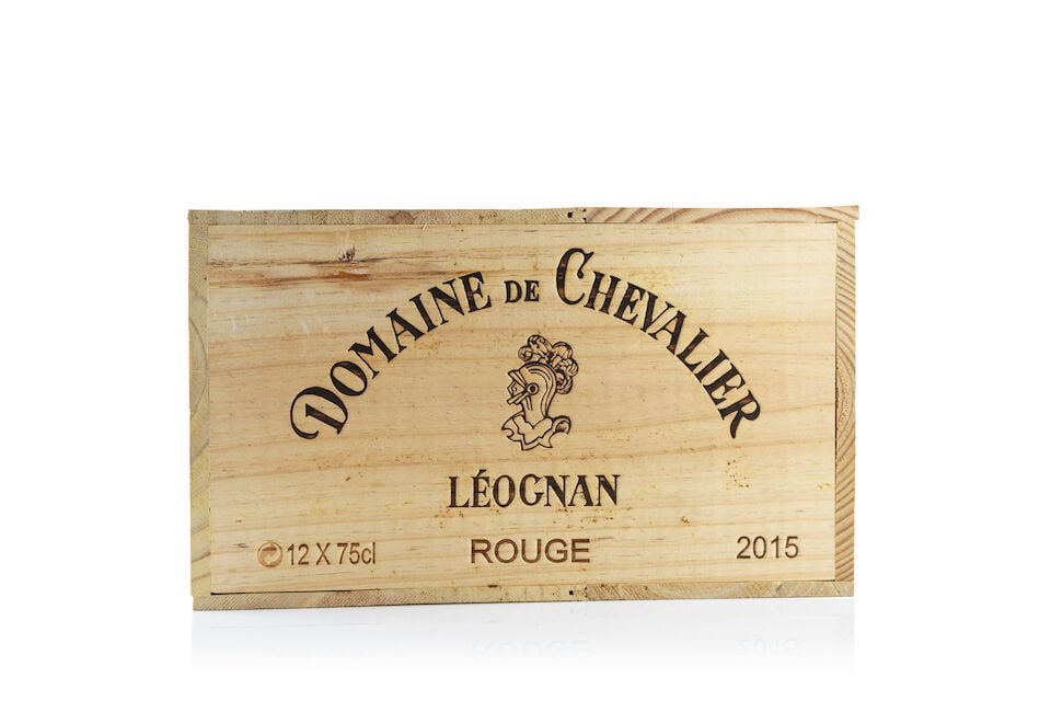 Domaine de Chevalier Rouge, 2015 (12 x 750ml): Domaine de Chevalier Rouge, 2015 (12 x 750ml) Region: Pessac Léognan Packaging: original wooden case This lot is subject to the following lot symbols: Δ Δ VAT at the prevailing rate on