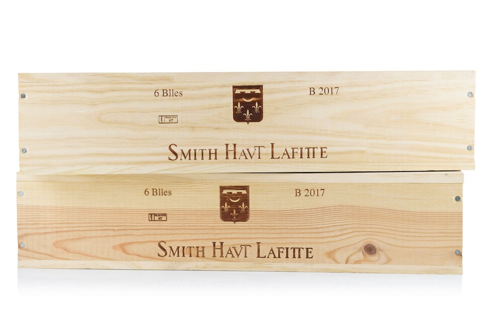 Château Smith Haut Lafitte Blanc, 2017 (12 x 750ml): Château Smith Haut Lafitte Blanc, 2017 (12 x 750ml) Region: Pessac Léognan Packaging: 2 x original wooden cases This lot is subject to the following lot symbols: Δ Δ VAT at the