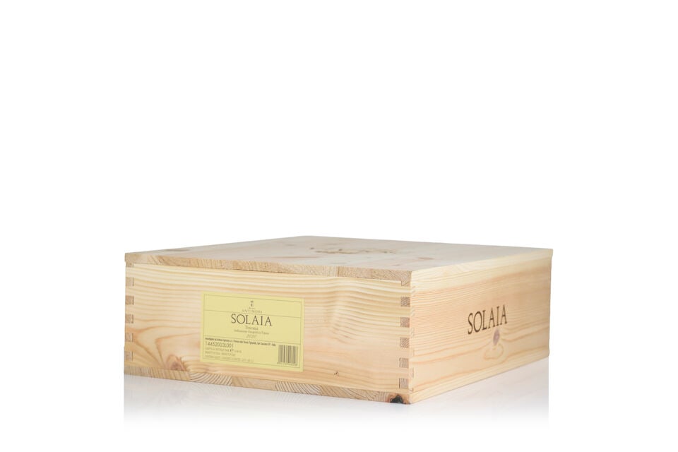 Antinori Solaia, 2020 (3 x 750ml): Antinori Solaia, 2020 (3 x 750ml) Region: Tuscany Packaging: original wooden case This lot is subject to the following lot symbols: Δ Δ VAT at the prevailing rate on Hammer Price and