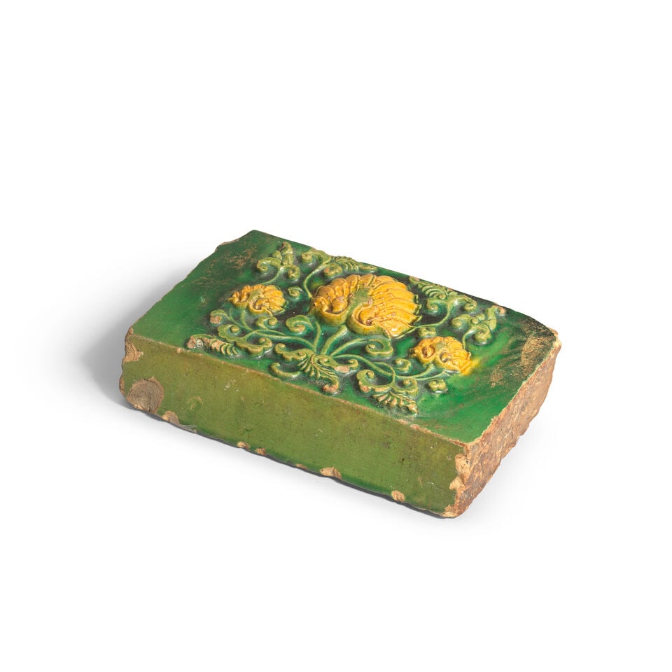 A GREEN AND YELLOW-GLAZED 'LOTUS FLOWER' WALL TILE Ming Dynasty, circa 1370-1431 - 2