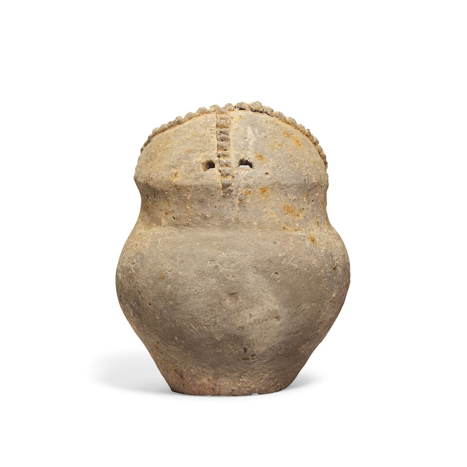 A GREY POTTERY 'OWL' JUG Qijia culture, Neolithic (1 of 4)