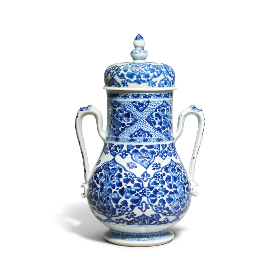 A BLUE AND WHITE TWO-HANDLED JAR AND COVER Kangxi (2) (1 of 3)