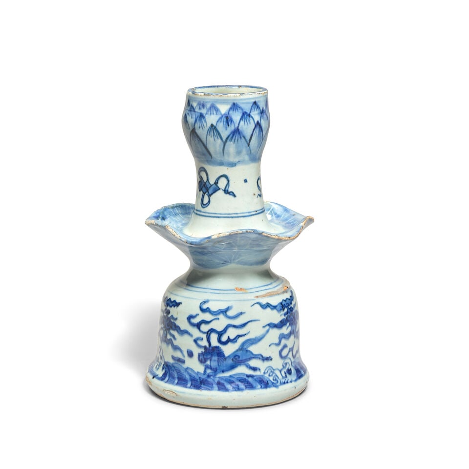 A BLUE AND WHITE 'LOTUS' CANDLE HOLDER Wanli (1 of 3)