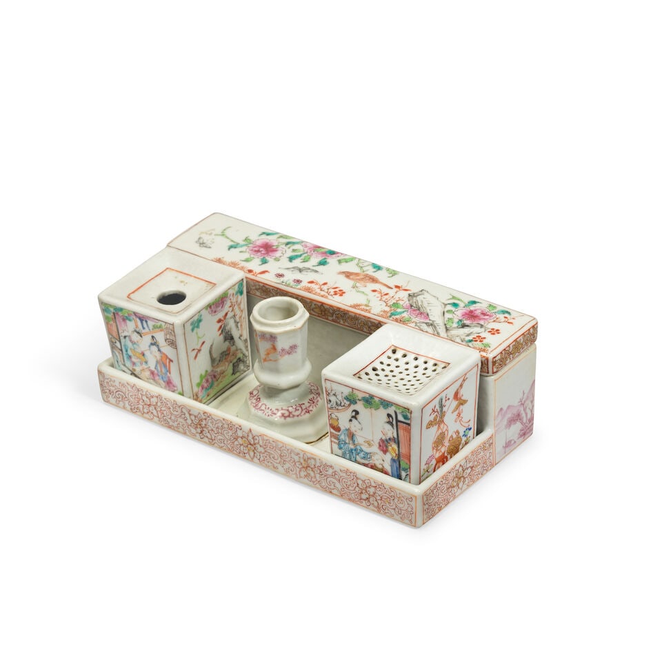 A RARE FAMILLE ROSE DESK SET Qianlong (4) - 3