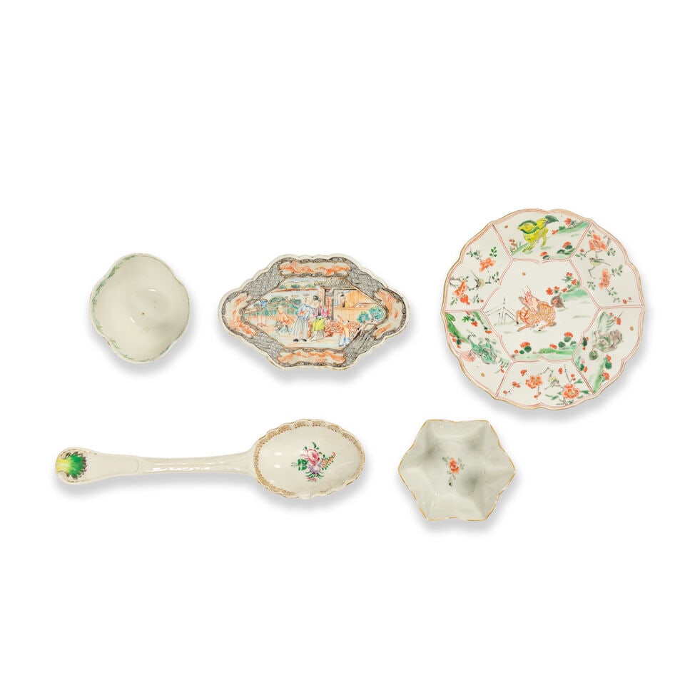 A COLLECTION OF FAMILLE ROSE TABLE WARE Kangxi/Qianlong (5) - 2
