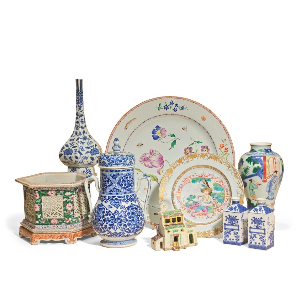 A FAMILLE ROSE MEISSEN STYLE 'BOTANICAL' CHARGER Qianlong - 2