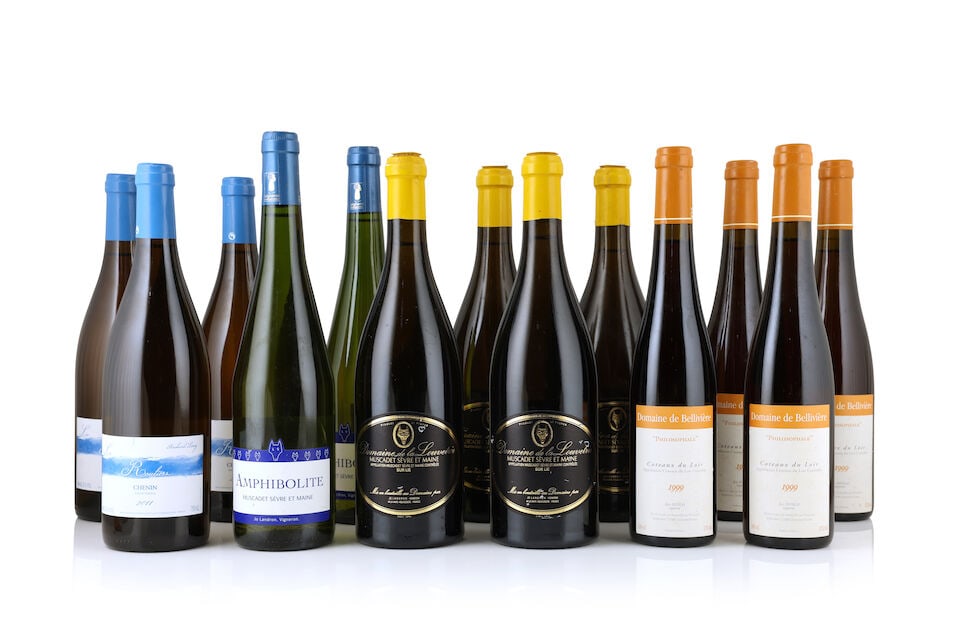 Domaine de Bellivière, Côteau du Loir Philosophale, 1999 (4 x 500ml) Jo Landron, Doma...: Domaine de Bellivière, Côteau du Loir Philosophale, 1999 (4 x 500ml) Region: Loire Jo Landron, Domaine de la Louvetrie, Muscadet Sèvre et Maine Haute Tradition, 2007 (4 x 750ml) Region: