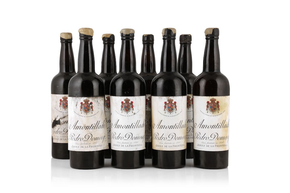 Pedro Domecq, Amontillado, NV (8 x 750ml): Pedro Domecq, Amontillado, NV (8 x 750ml) Region: Spain Capsule: chipped wax seals - 3 badly, 2 remains only Label: bin-soiled, damp-stained & peeling This lot is subject to the following lot symb