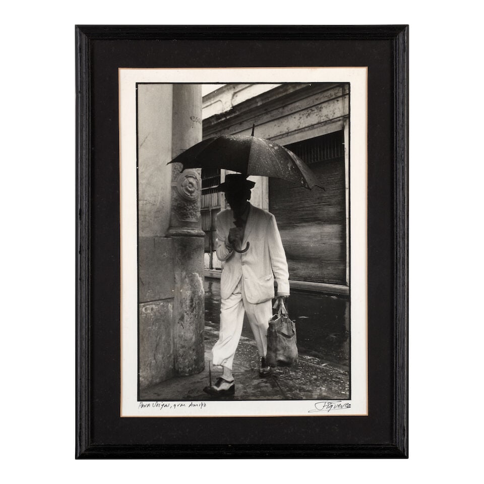 JOSÉ ALBERTO FIGUEROA (B. 1946) Reina Street, Havana (from the series Compatriots) 13 3/8 x... - 2
