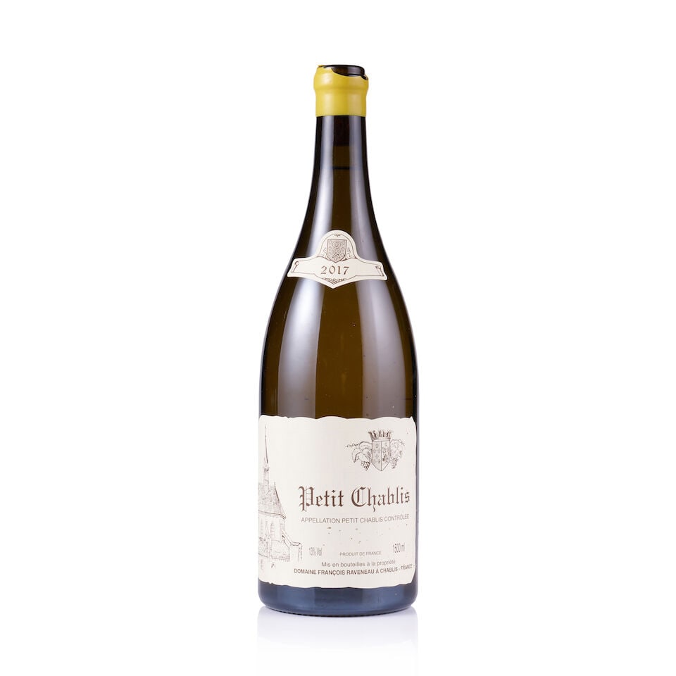 Domaine Raveneau, Petit Chablis, 2017 (1 x Magnum): Domaine Raveneau, Petit Chablis, 2017 (1 x Magnum) Region: Burgundy Fill Level: excellent Capsule: yellow wax, broken on top, old signs of seepage Cork: ok Label: very slightly marked Packaging: neutr
