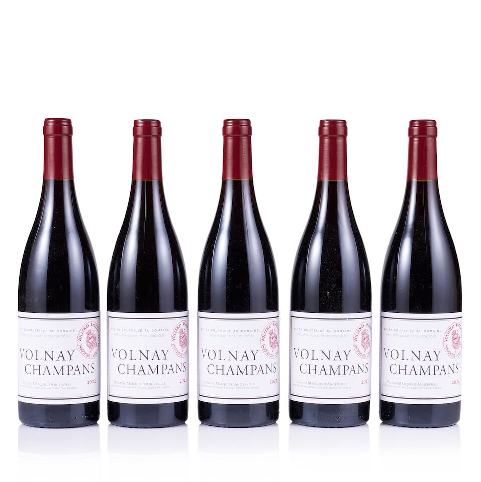Domaine Marquis d'Angerville, Volnay 1er Cru, Champans, 2022 (5 x 750ml): Domaine Marquis d'Angerville, Volnay 1er Cru, Champans, 2022 (5 x 750ml) Region: Burgundy Fill Level: excellent Capsule: ok Cork: ok Label: 1x slightly stained, 4x excellent appearance Packaging: neut