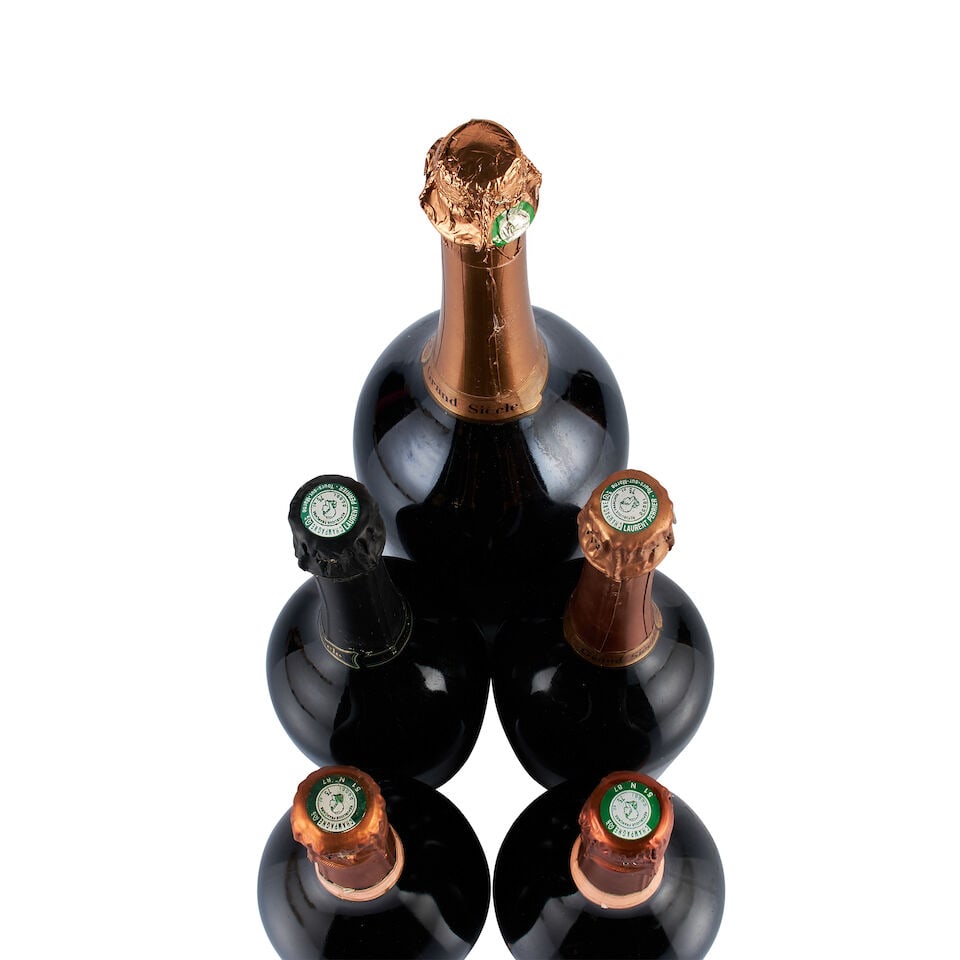 Mixed Lot of Champagne Laurent Perrier, Non-Vintage, 1985 & 1997 (4 x 750ml & 1 x Magnum) - 2