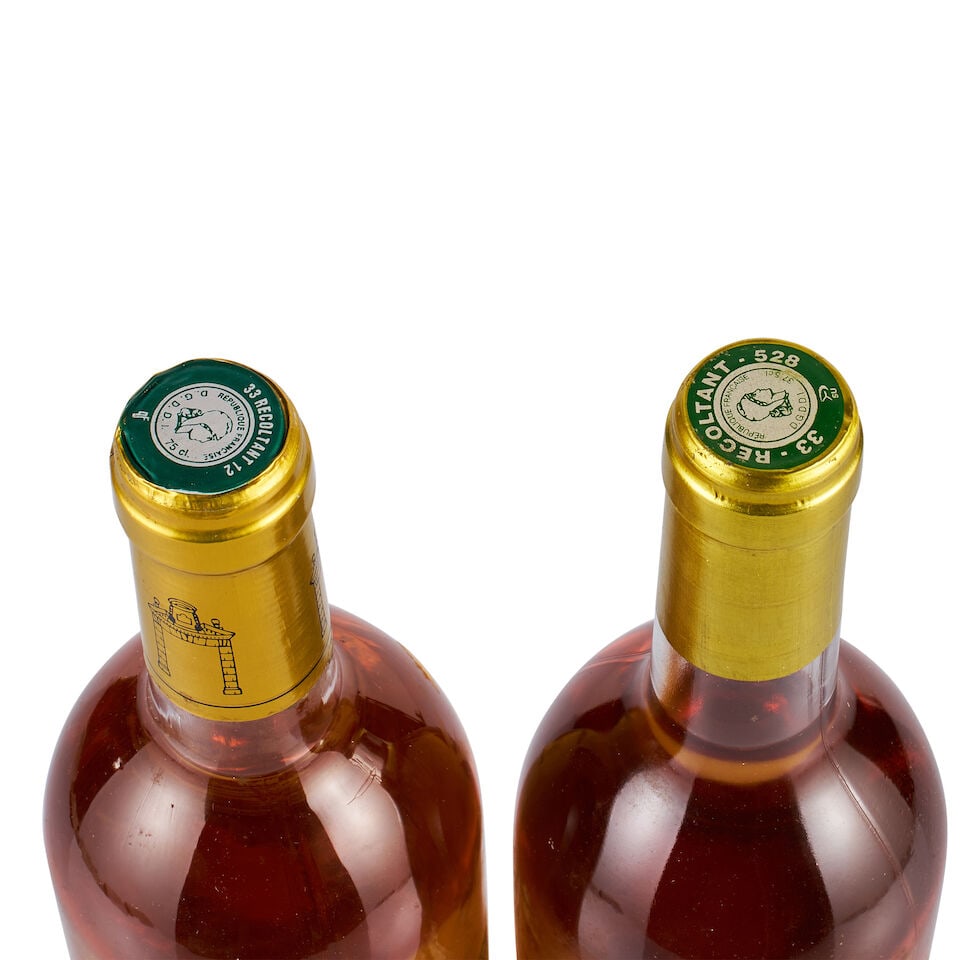 Mixed Lot of Château d'Arche, Sauternes, 1998 (2 x 750ml) - 2