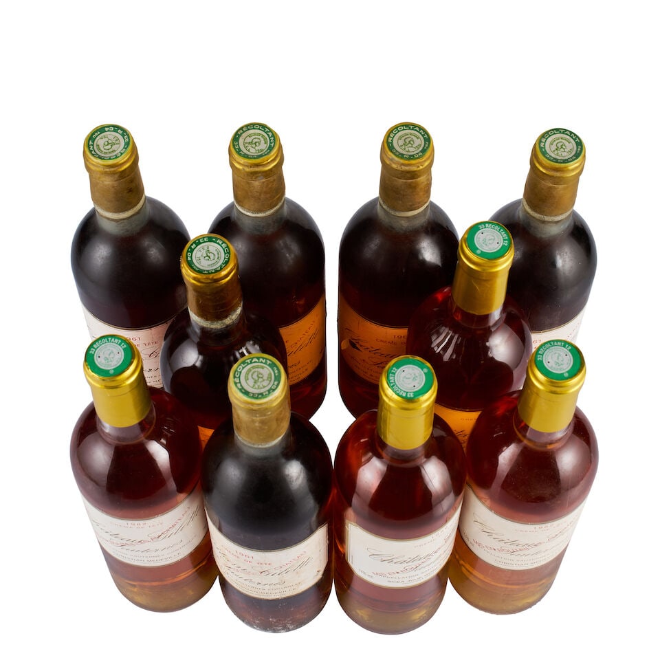 Mixed Lot of Château Gilette, Sauternes, 1955, 1961, 1982 & 1989 (10 x 750ml) - 3