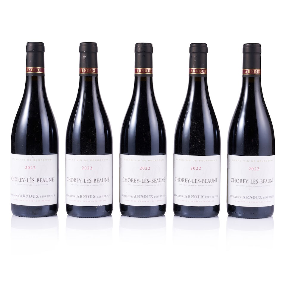 Mixed Lot of Arnoux Père & Fils, 2021 & 2022 (25 x 750ml): Arnoux Père & Fils, Chorey-lès-Beaune, 2022 (21 x 750ml) Region: Burgundy Fill Level: excellent Capsule: ok Cork: ok Label: 7x slightly marked, 13x good appearance Packaging: neutral cartons