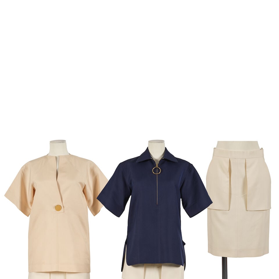 Celine. 2 hauts à manches courtes et une jupe. Celine. 2 short-sleeved tops and a skirt. (1 of 4)