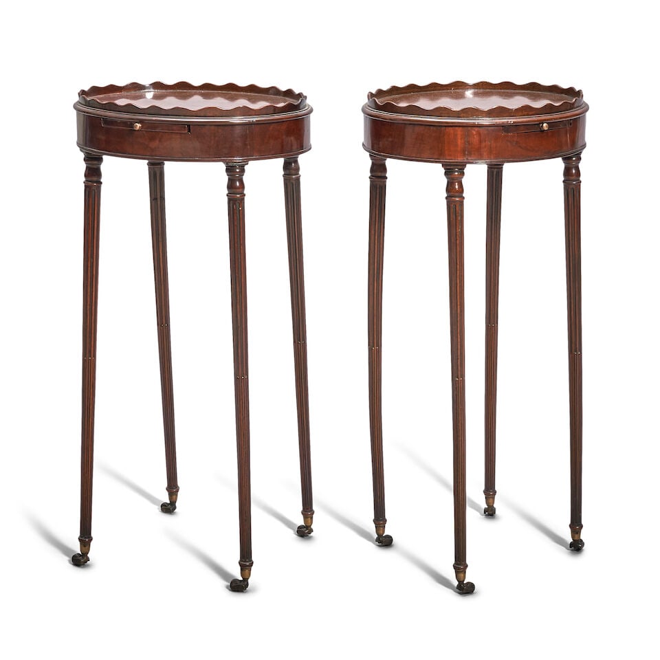 Pair of George III Mahogany Urn Stands, England, late 18th century, - 2
