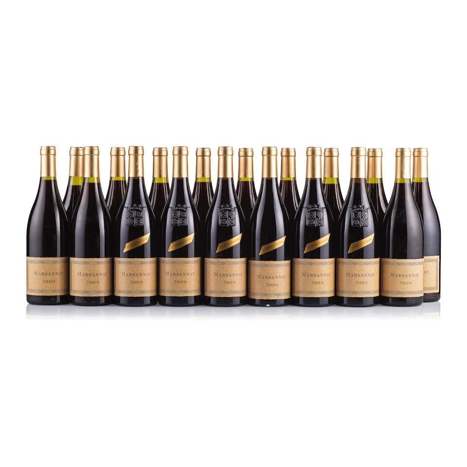 Mixed Lot of Domaine Charlopin-Parizot, Marsannay, 2009 (18 x 750ml): Domaine Charlopin-Parizot, Marsannay, 2009 (12 x 750ml) Region: Burgundy Fill Level: excellent Capsule: ok Cork: ok Label: good appearance Packaging: original carton Domaine Charlopin-Parizot,