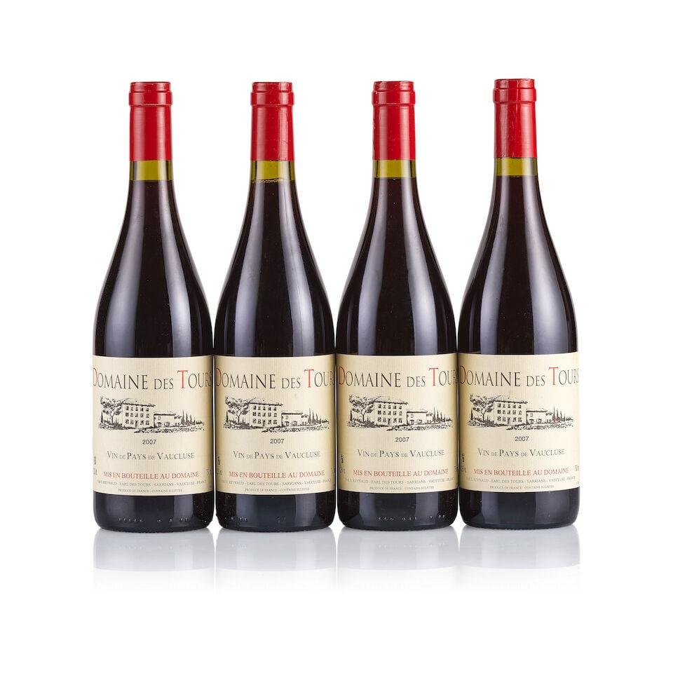 Domaine des Tours, Vin de Pays Vaucluse, Red, 2007 (4 x 750ml): Domaine des Tours, Vin de Pays Vaucluse, Red, 2007 (4 x 750ml) Region: Rhone Valley Fill Level: good Capsule: ok Cork: ok Label: 2x very slightly stained, 2x good appearance Packaging: neutral carton