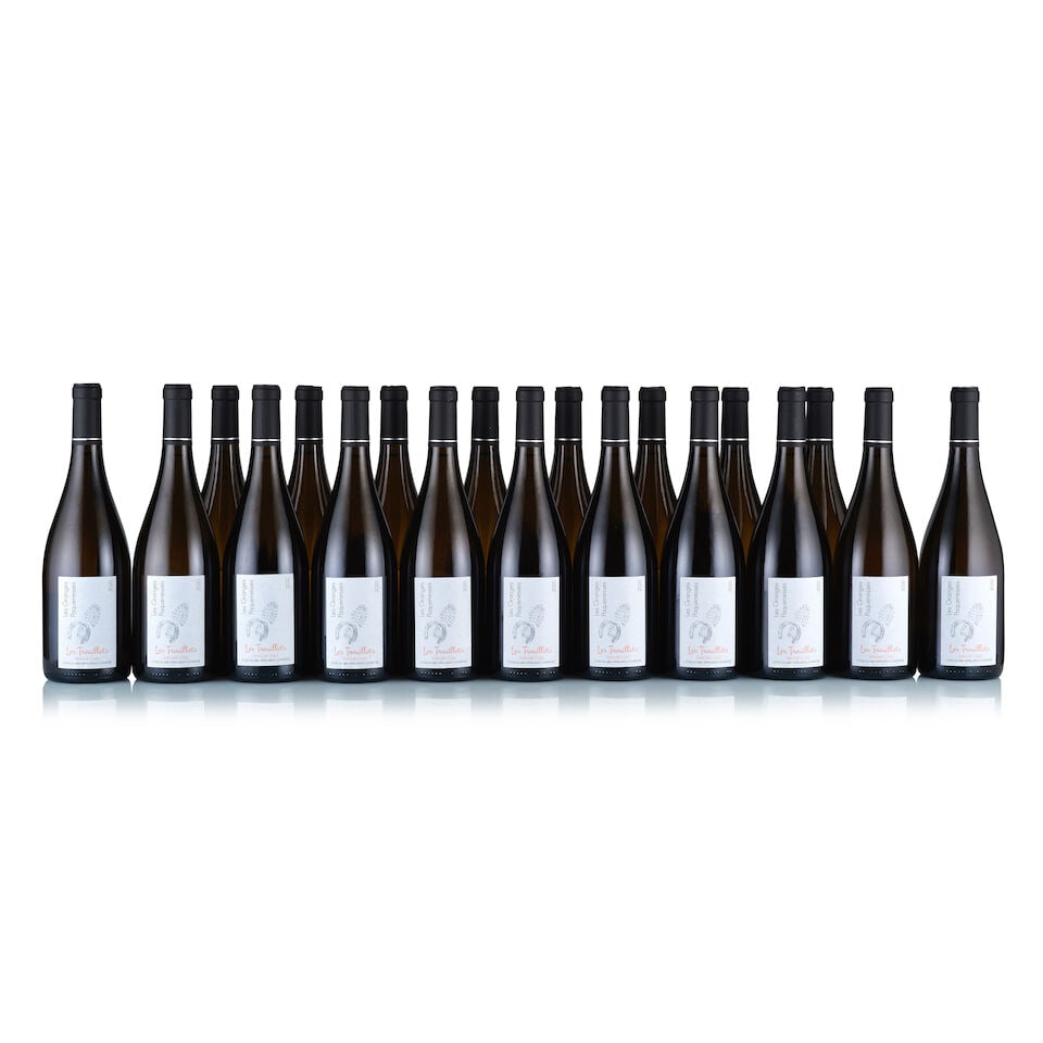 Les Granges Paquenesses, Côtes du Jura, Les Trouillots, Savagnin Ouillé, 2020 (19 x 75...: Les Granges Paquenesses, Côtes du Jura, Les Trouillots, Savagnin Ouillé, 2020 (19 x 750ml) Region: Jura Fill Level: excellent Capsule: ok Cork: ok Label: 1x slightly marked, 18x good