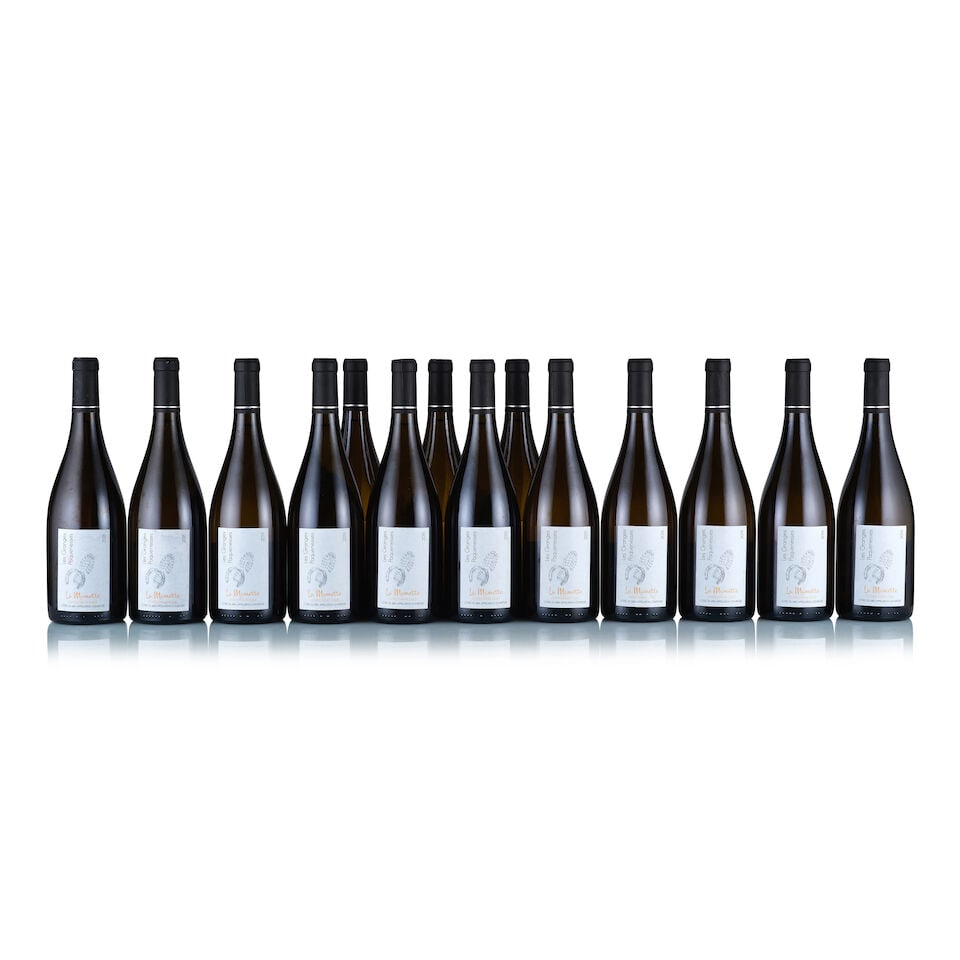 Les Granges Paquenesses, Côtes du Jura, La Mamette, Chardonnay, 2018 & 2019 (14 x 750ml): Les Granges Paquenesses, Côtes du Jura, La Mamette, Chardonnay, 2018 (2 x 750ml) Region: Jura Fill Level: excellent Capsule: ok Cork: ok Label: 2x damp-stained Packaging: neutral carton Les