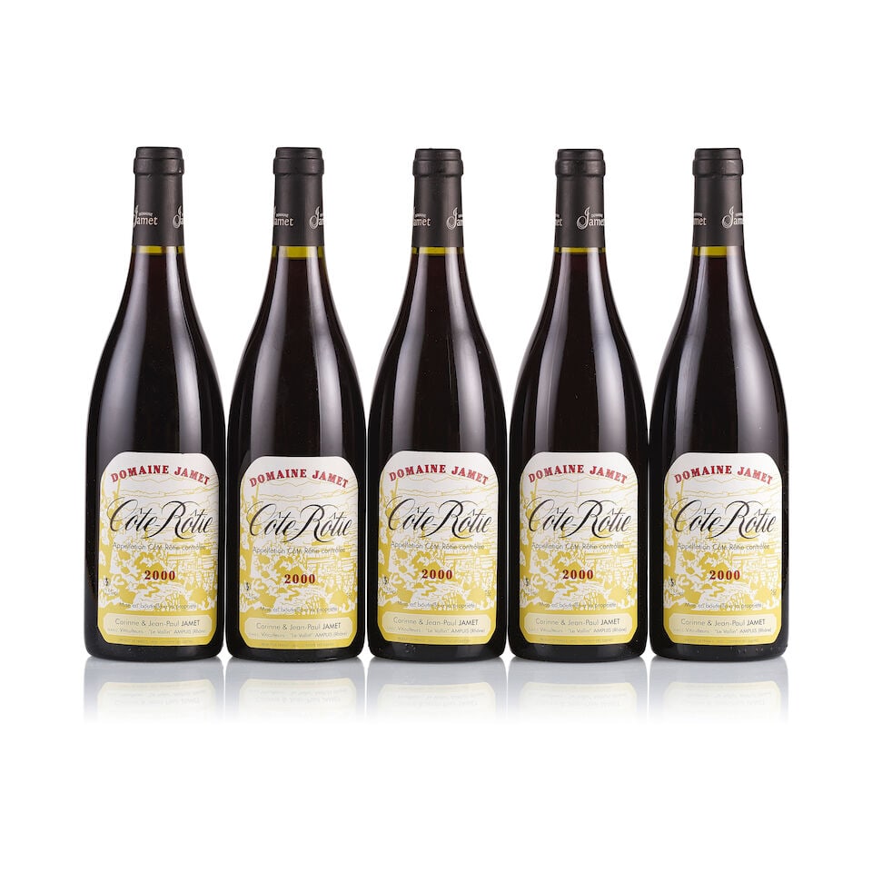 Domaine Jamet, Côte-Rôtie, 2000 (5 x 750ml): Domaine Jamet, Côte-Rôtie, 2000 (5 x 750ml) Region: Rhone Valley Fill Level: excellent Capsule: ok Cork: ok Label: 3x slightly marked, 2x good appearance Packaging: neutral carton This lot